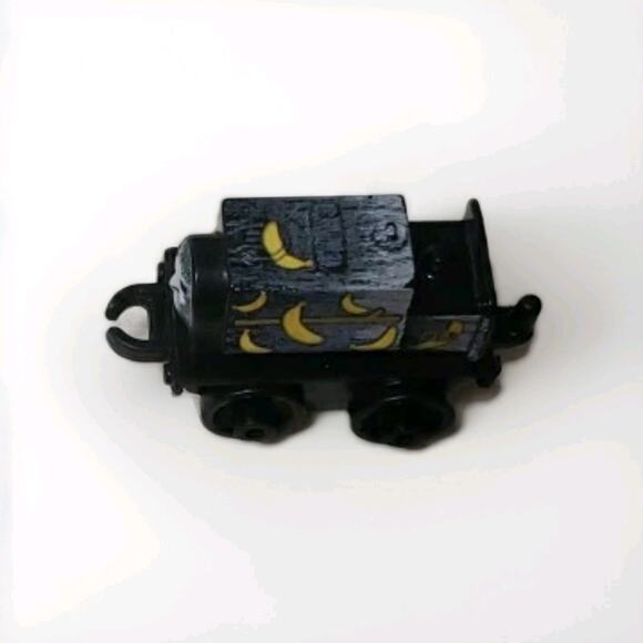 Thomas & Friends Minis Creatures Samson (Gorilla) – Banana-Theme – 2016 Series - Picture 5 of 6